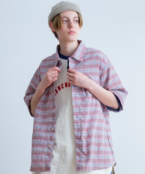 Universal Style Wear(ユニバーサルスタイルウェア)の「Universal Style Wear ラギッド シャツ(シャツ/ブラウス・メンズ・サックスブルー系/レッド系/グリーン系/ホワイト×ホワイト・X-LARGE/LARGE/MEDIUM)」の4枚目の写真