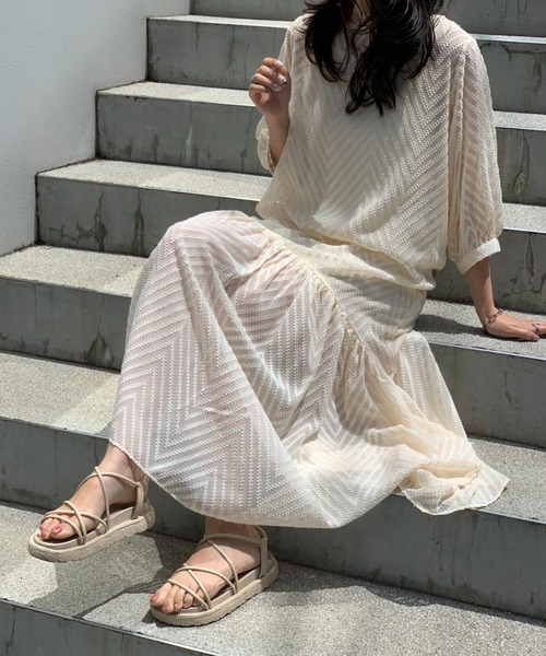 mi via loca(ミヴィアロカ)の「トライバル柄シアーティアードワンピース(インナー付き)(ワンピース・レディース・ブラック/グレー/オフホワイト・FREE)」の20枚目の写真