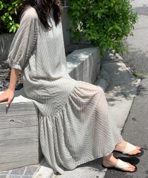 mi via loca(ミヴィアロカ)の「トライバル柄シアーティアードワンピース(インナー付き)(ワンピース・レディース・ブラック/グレー/オフホワイト・FREE)」の12枚目の写真