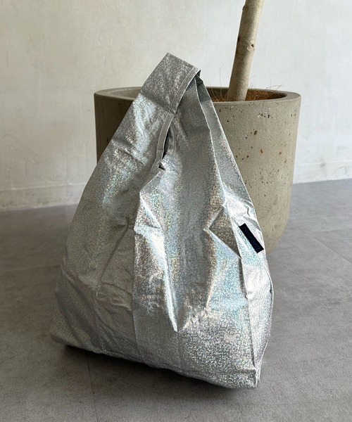 BAGGU(バグー)の「【BAGGU/バグゥ】BABY BAGGU メタリック 23SS(エコバッグ/サブバッグ・レディース・シルバー/ゴールド/シルバー系その他/シルバー系その他2・FREE)」の3枚目の写真