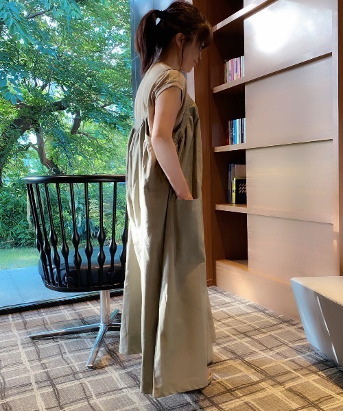 gossip!ロサンゼルス(ゴシップロサンゼルス)の「綿麻オールインワン ワイドパンツサロペット(サロペット/オーバーオール・レディース・ブラウン/ブラック/ライトブラウン/カーキ・XL/M/L/S)」の12枚目の写真