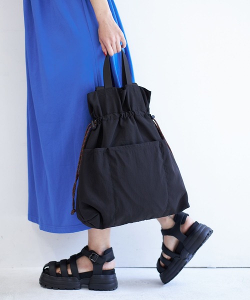 PBLIM(ページボーイリム)の「PBLIM/シャーリングトート(トートバッグ・レディース・ブラック/ブルー・FREE)」の4枚目の写真