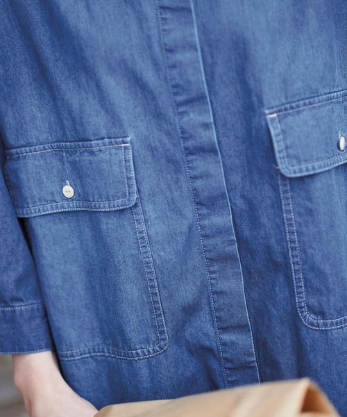 Sunny clouds(サニークラウズ)の「サニークラウズ ワークなデニムシャツ〈レディース〉(シャツ/ブラウス・レディース・インディゴブルー・MEDIUM/LARGE/X-LARGE/XX-LARGE/NM)」の8枚目の写真