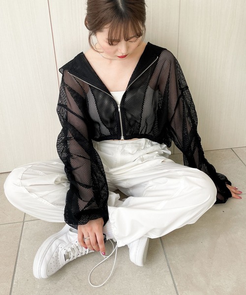 Heather(ヘザー)の「メッシュギャザーZIPパーカー 964521(パーカー・レディース・ブラック/パープル/アイボリー・FREE)」の2枚目の写真