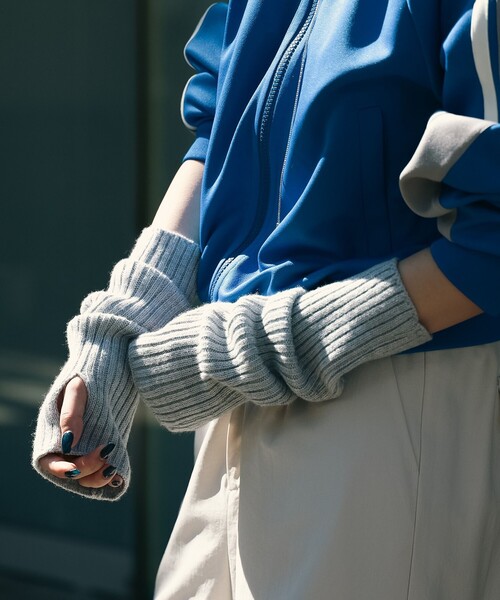 Ray BEAMS（レイビームス）の「Ray BEAMS / リブ アーム ウォーマー（手袋・レディース・ライトグレー/ブラック/ライトブルー・ONE SIZE）」の5枚目の写真