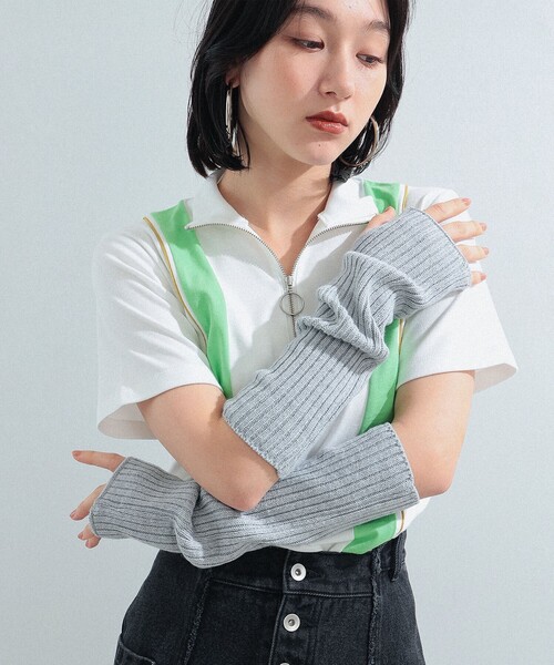 Ray BEAMS（レイビームス）の「Ray BEAMS / リブ アーム ウォーマー（手袋・レディース・ライトグレー/ブラック/ライトブルー・ONE SIZE）」の4枚目の写真