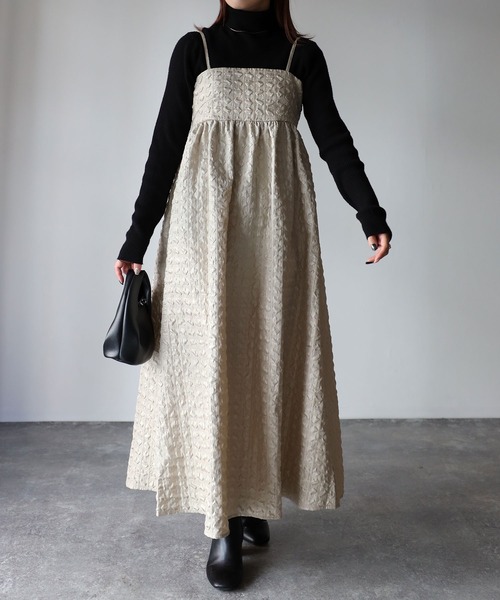 Riberry(リベリー)の「ふくれジャガードバックシャンキャミワンピース(ワンピース・レディース・ベージュ/ブラウン/ブラック・MEDIUM)」の21枚目の写真