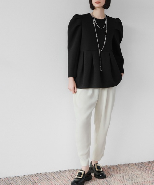 ELFRANK(エルフランク)の「ダンボールニットパワーショルダーペプラムプルオーバー(Tシャツ/カットソー・レディース・グレー/ブラック/オフホワイト・FREE)」の17枚目の写真