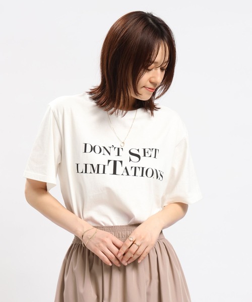 GLOBAL WORK Smile Seed Store（グローバルワーク スマイルシードストア）の「コットンシンプルプリントTシャツ半袖/175873（Tシャツ/カットソー・レディース・チャコールグレー/ホワイト/ホワイト系その他2/ホワイト系その他3/ホワイト系その他5/ホワイト系その他4・SMALL/MEDIUM/LARGE/X-LARGE）」の5枚目の写真