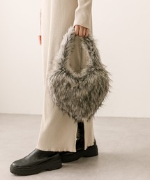 Lara ファーハートバッグ