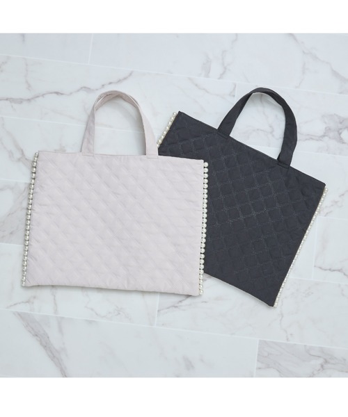 tocco closet（トッコ　クローゼット）の「サイドパール付きキルティングサブバッグ（ハンドバッグ・レディース・ベージュ/ブラック/ピンク/ネイビー・FREE）」の5枚目の写真