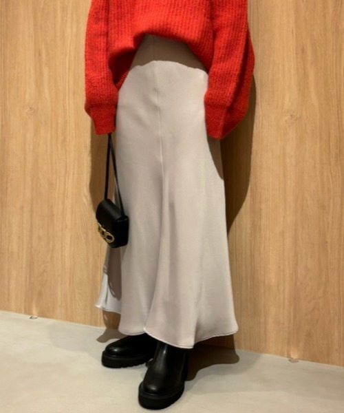 Mila Owen（ミラオーウェン）の「【WEB限定サイズあり】バイアスサテンナロースカート（スカート・レディース・ベージュ/チャコールグレー/アイボリー・00/0/1）」の18枚目の写真