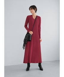 Vネックリブニットロングワンピース