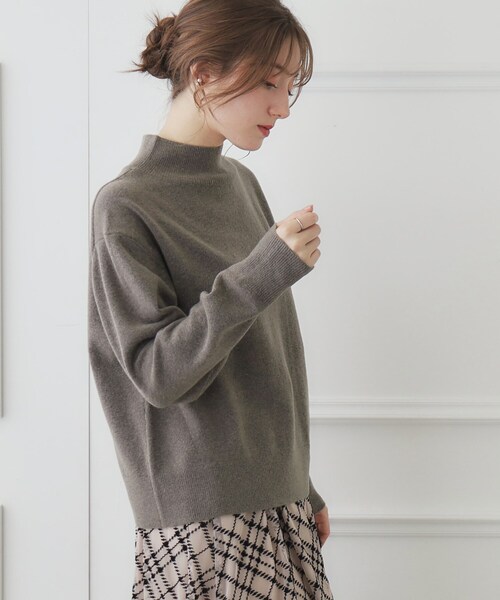 couture brooch（クチュールブローチ）の「◆【程よいゆとりのこなれ感】ウール混ハイネックニット（ニット/セーター・レディース・ライトパープル/グリーン/アイボリー/チャコールグレー・42/34/38）」の18枚目の写真