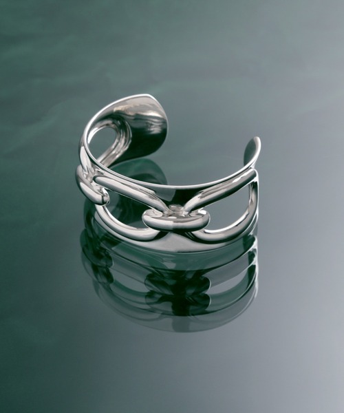 YArKA（ヤーカ）の「【YArKA/ヤーカ】[egoistic series] 3-dimensional emboss big chain bangle [percroo3] / 浮出チェーンビッグバングル（バングル/リストバンド・レディース・シルバー・FREE）」の7枚目の写真