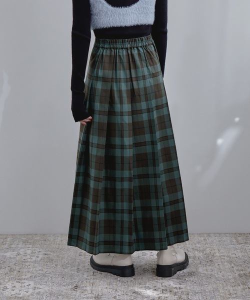 etoll.（エトル）の「チェック柄タックプリーツロングスカート（スカート・レディース・ネイビー/グリーン・M）」の4枚目の写真