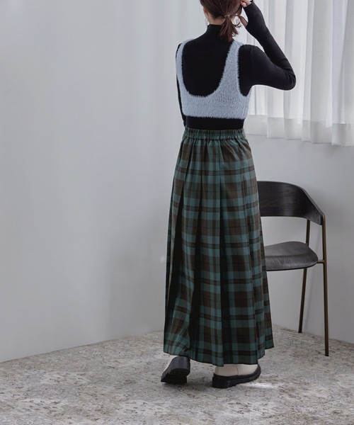 etoll.（エトル）の「チェック柄タックプリーツロングスカート（スカート・レディース・ネイビー/グリーン・M）」の6枚目の写真
