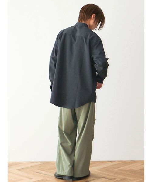 CRAFT STANDARD BOUTIQUE(クラフトスタンダードブティック)の「T/Rバンドカラーシャツ(シャツ/ブラウス・メンズ・ブラック/チャコールグレー/アイボリー/グレイッシュベージュ・M/L/XL)」の13枚目の写真