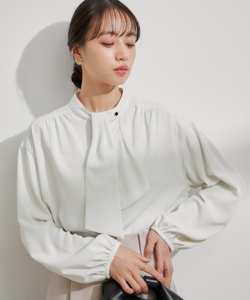 VIS（ビス）の「フロントフリルボウタイブラウス（シャツ/ブラウス・レディース・サックスブルー/オフホワイト/ネイビー・FREE）」の12枚目の写真