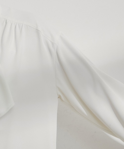 VIS（ビス）の「フロントフリルボウタイブラウス（シャツ/ブラウス・レディース・サックスブルー/オフホワイト/ネイビー・FREE）」の21枚目の写真