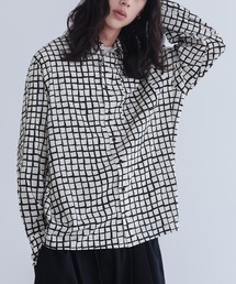 格子柄シャツ