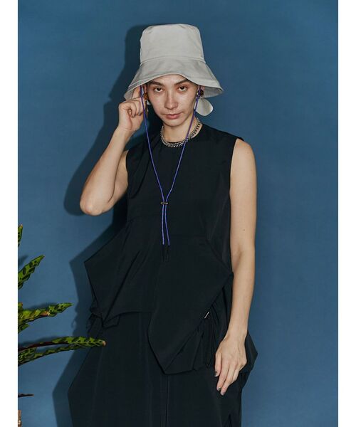 UN3D.（アンスリード）の「LAYERED BUCKET HAT / レイヤード