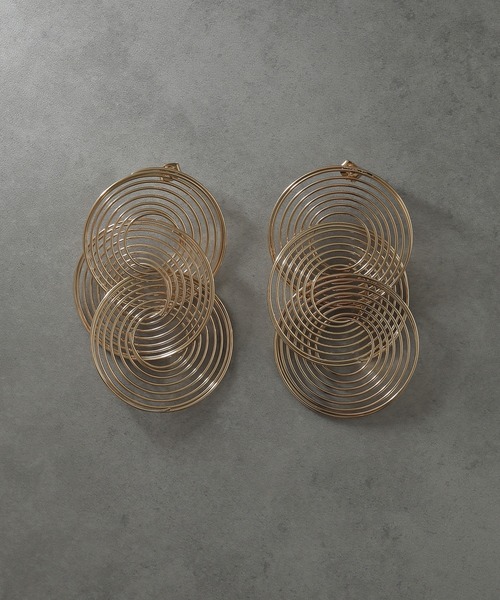 voov（ブーブ）の「スパイラルモチーフ ゴージャス ビッグ ピアス（ピアス（両耳用）・レディース・シルバー/ゴールド・フリー）」の9枚目の写真