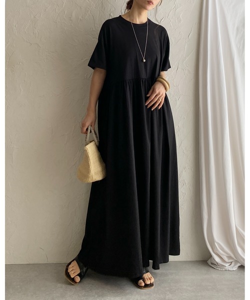 She's Closet(シーズクローゼット)の「Aラインボリュームギャザーフレアロング丈半袖Tシャツワンピース(ワンピース・レディース・グレイッシュベージュ/ブラック/ダークブルー/ライム/スモークピンク/チャコールグレー・FREE)」の18枚目の写真