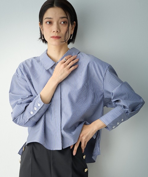 ONE'S TRUE(ワンズトゥルー)の「ショートストライプシャツ(シャツ/ブラウス・レディース・ブルー・L/M)」の11枚目の写真