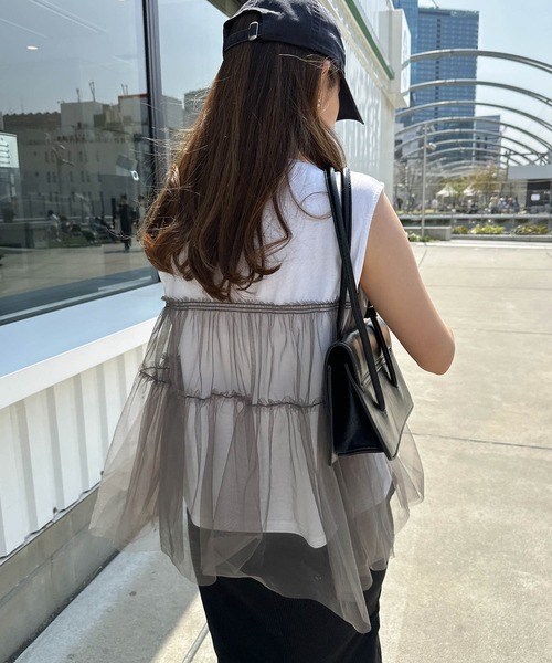 andme(アンドミー)の「チュールドッキングビスチェ風トップス(Tシャツ/カットソー・レディース・ホワイト×ホワイト/ホワイト×ブラウン/ホワイト×グレー/ブラック×グレー・M/L)」の10枚目の写真