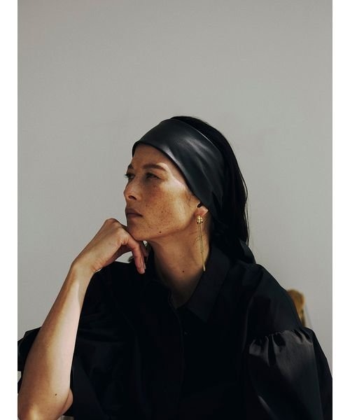 styling/（スタイリング）の「2WAYラッフルギャザーブラウス