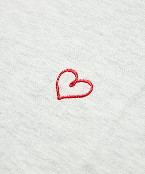 FREAK'S STORE（フリークスストア）の「ワンポイントハート刺繍 ベーシックTシャツ（Tシャツ/カットソー・レディース・チャコールグレー/オフホワイト/ライトグレー/ピンク/その他13・ﾌﾘ-）」の8枚目の写真