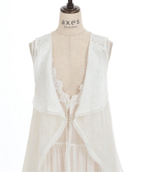 axes femme（アクシーズファム）の「レースベスト×チュールジレ