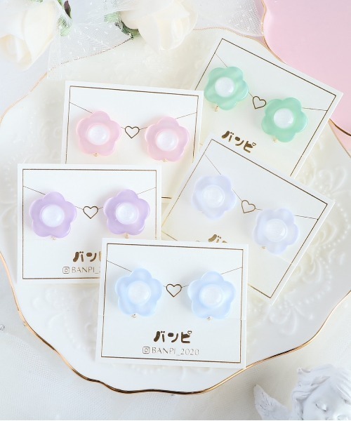 tone(トーン)の「【バンピ】パステルフラワーピアス(ピアス(両耳用)・レディース・ブルー/ホワイト/グリーン/パープル/ピンク・FREE)」の13枚目の写真