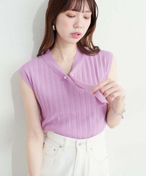 natural couture（ナチュラルクチュール）の「パールバー付ボウタイニットプルオーバー（キャミソール・レディース・アイボリー/グレイッシュベージュ/ブラック/ネイビー/パープル/ブルー系その他・FREE）」の17枚目の写真