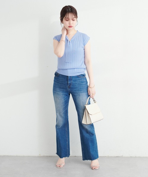 natural couture（ナチュラルクチュール）の「パールバー付ボウタイニットプルオーバー（キャミソール・レディース・アイボリー/グレイッシュベージュ/ブラック/ネイビー/パープル/ブルー系その他・FREE）」の20枚目の写真