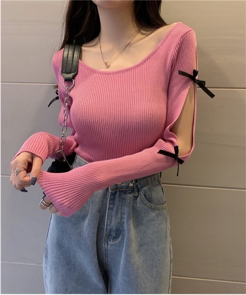Ritzy(リッツィー)の「リボンデザイン オフショルダーニット(ニット/セーター・レディース・ピンク/ブラック/ホワイト/ブルー・FREE)」の4枚目の写真