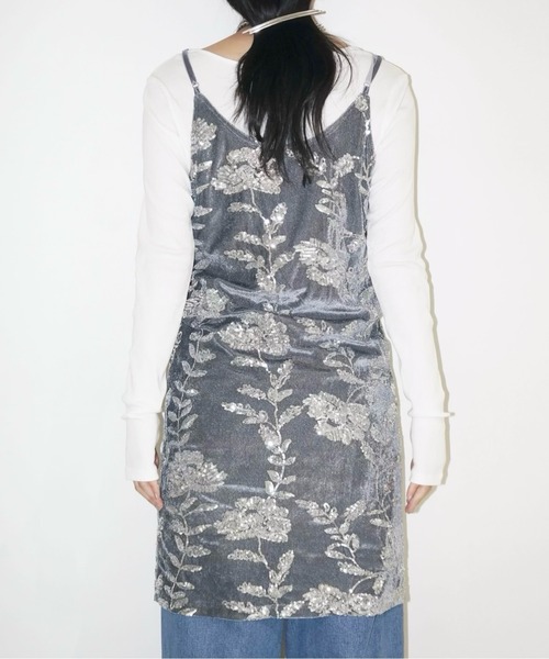 musubore（ムスボレ）の「rose spangle camisole OP / スパンコールキャミワンピ（ワンピース・レディース・ピンク/シルバー・FREE）」の4枚目の写真