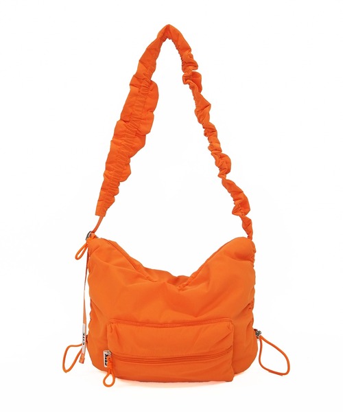 CONTROL FREAK（コントロールフリーク）の「CONTROL FREAK / CTFK（コントロールフリーク）撥水ギャザービッグショルダーバッグ（ショルダーバッグ・レディース・チャコール/オレンジ/ピンク/ブルー/シルバー/アイボリー・FREE）」の12枚目の写真