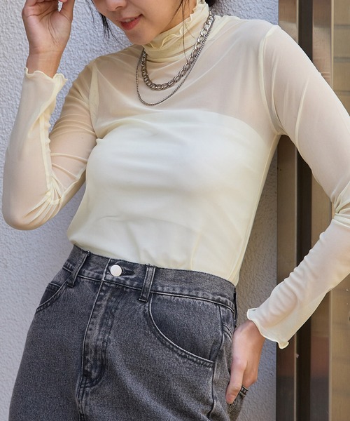 GORGE（ゴージ）の「《シアー透け感×ハイネック》レディース メロウ 長袖 トップス レイヤード 春秋冬（Tシャツ/カットソー・レディース・オフホワイト/ホワイト系その他2/ブラック系その他3/ブラック系その他/ブラック/グレー系その他/オレンジ/モカ/ネイビー/ホワイト系その他/ベージュ系その他/イエロー/ブルー/レッド/ボルドー・F）」の22枚目の写真