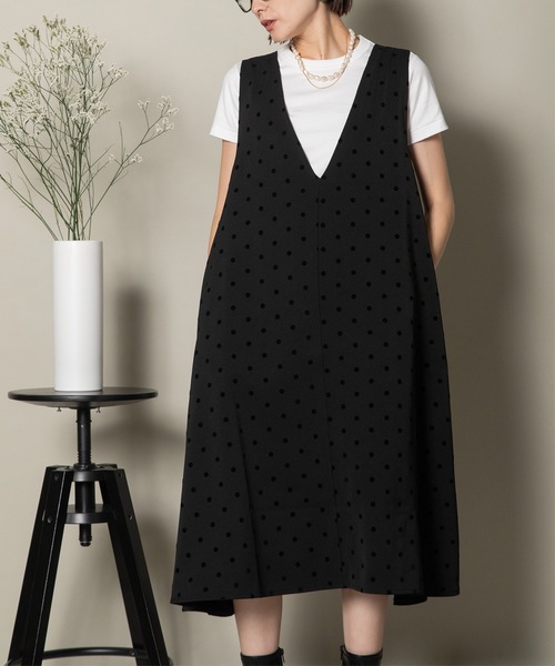 Vネックジャンスカ☆ワンピース ウール混 Aライン ショート MHBG TOKYO（エムエイチビージートーキョー）の「Vネック A
