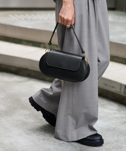 FRAMeWORK（フレームワーク）の「AULENTTI/オウレンティ 2WAYフラップショルダーバッグ（ショルダーバッグ・レディース・ブラック/ベージュ・FREE）」の7枚目の写真