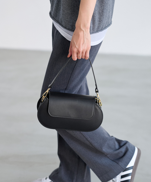 FRAMeWORK（フレームワーク）の「AULENTTI/オウレンティ 2WAYフラップショルダーバッグ（ショルダーバッグ・レディース・ブラック/ベージュ・FREE）」の15枚目の写真