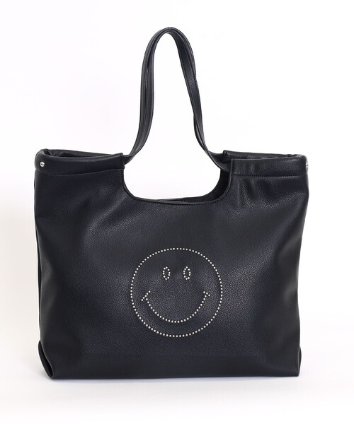 COOCO(クーコ)の「SMILEY スタッズフェイクレザートートバッグ/A4対応(トートバッグ・レディース・グレー系/シルバー/ブラック・FREE)」の4枚目の写真