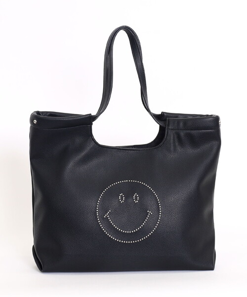 COOCO(クーコ)の「SMILEY スタッズフェイクレザートートバッグ/A4対応(トートバッグ・レディース・グレー系/シルバー/ブラック・FREE)」の7枚目の写真