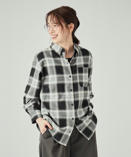 SHOO・LA・RUE（シューラルー）の「◆【洗える】着回しいろいろ 大人のためのチェックシャツ（シャツ/ブラウス・レディース・モスグリーン系1/レッド系3/ブルー系1/ブラック系1・02/03/04）」の6枚目の写真