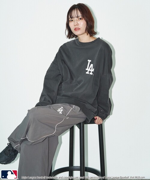 MLB(メジャーリーグベースボール)の「MLB/メジャーリーグベースボール MLB 別注ナイロンラインパイピングパンツ/トラックパンツ(限定展開)(その他パンツ・メンズ・ネイビー/グレー/ブラック・LARGE/MEDIUM/SMALL)」の15枚目の写真