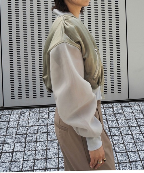 THINGS THAT MATTER（シングス ザット マター）の「SHEER SLEEVES COMPACT MA-1 BLOUSON / シアースリーブコンパクトエムエーワンブルゾン（MA-1・レディース・ブラック/カーキ/ラベンダー・FREE）」の16枚目の写真