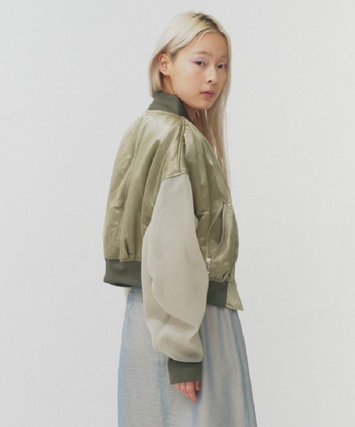 THINGS THAT MATTER（シングス ザット マター）の「SHEER SLEEVES COMPACT MA-1 BLOUSON / シアースリーブコンパクトエムエーワンブルゾン（MA-1・レディース・ブラック/カーキ/ラベンダー・FREE）」の10枚目の写真