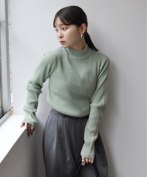 Meli rich（メリーリッチ）の「ラメボトルネックリブニットプルオーバー（ニット/セーター・レディース・グレー/ブルー/アイボリー/ブラック/グレイッシュベージュ/モカ/ミント・MEDIUM）」の13枚目の写真